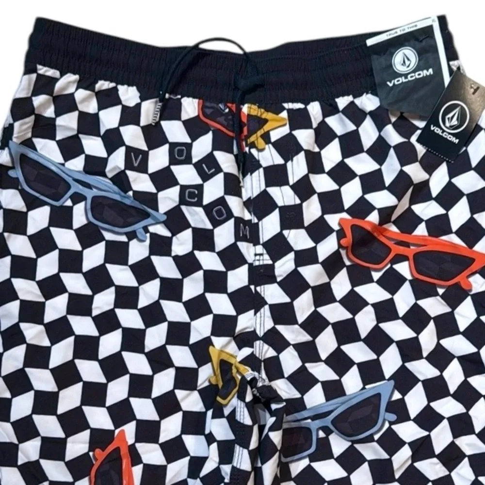 Volcom Flashback Trunk - Picture 5 of 10